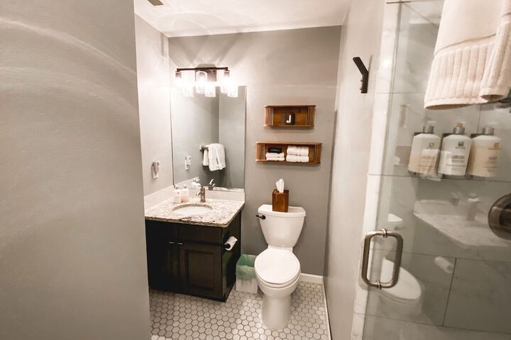 Room 12 of 111