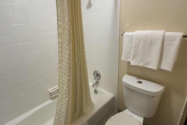 Room 21 of 35