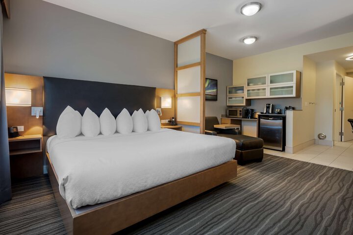Room 22 of 32