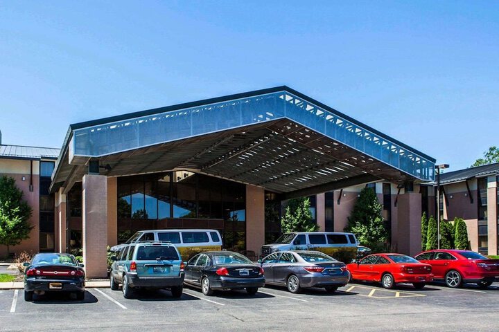 Quality Inn & Suites Peoria North
