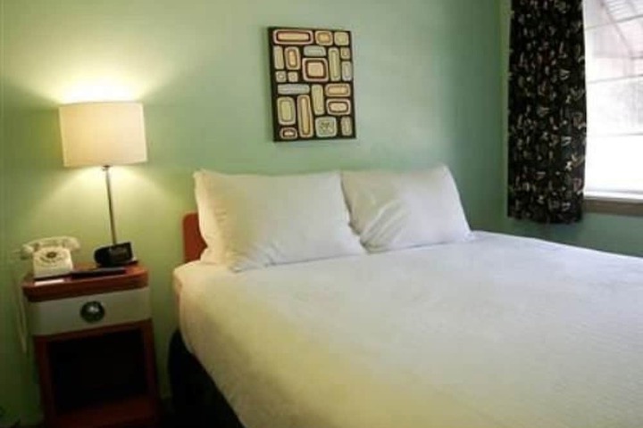 Room 40 of 75