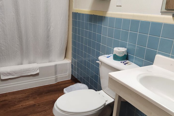 Room 16 of 21