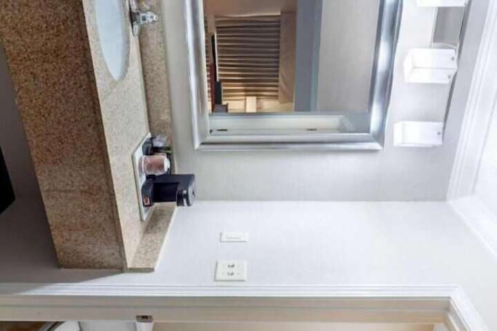 La Quinta Inn & Suites by Wyndham Savannah Airport - Pooler