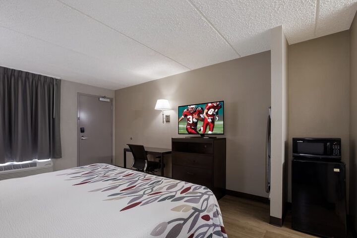 Room 28 of 38