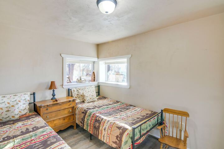 Downtown Del Norte Home Near Hiking & Fishing!