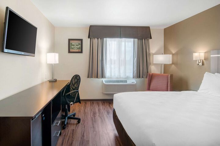 Room 25 of 39