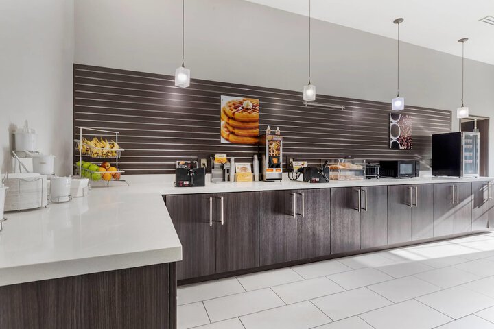 Comfort Inn & Suites
