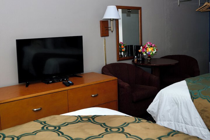 Twi-Lite Inn