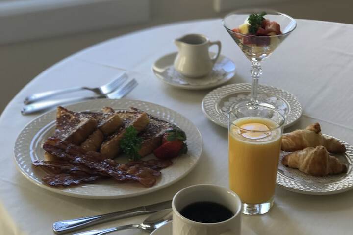 Breakfast/Coffee Service 61 of 75