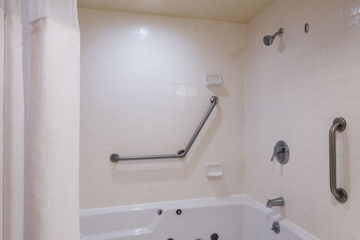Room 14 of 62