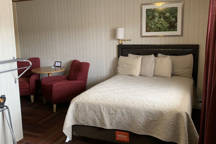 Room 25 of 44