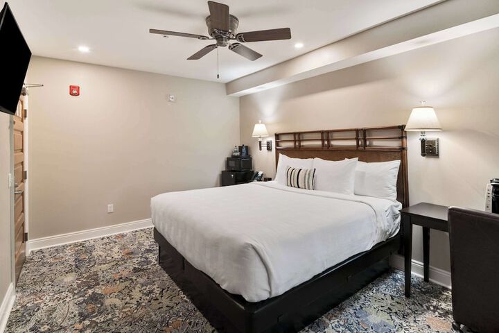 Room 21 of 113