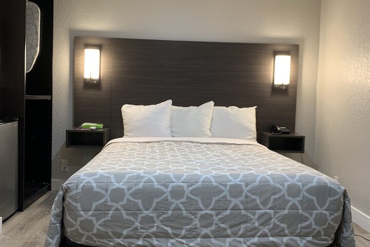Room 45 of 46