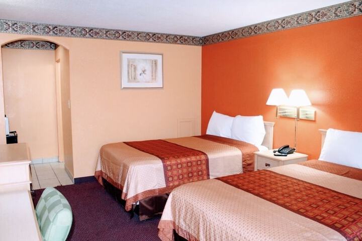 Room 28 of 51