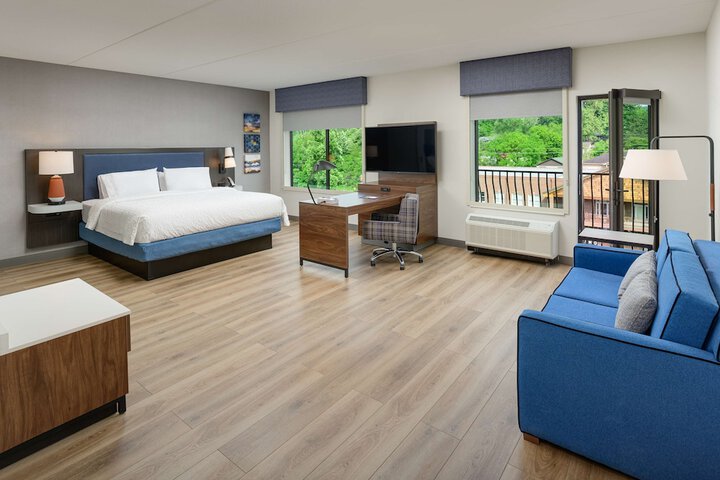 Room 30 of 46