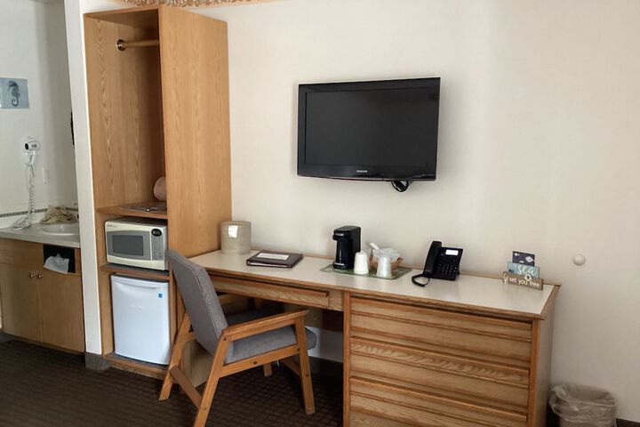Room 44 of 68