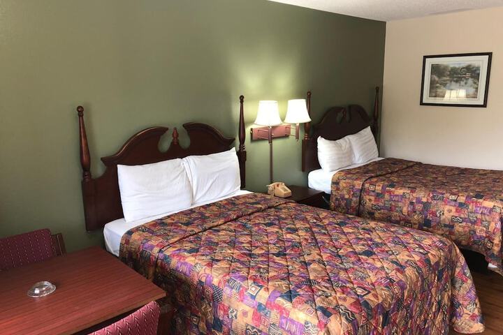 Room 50 of 68