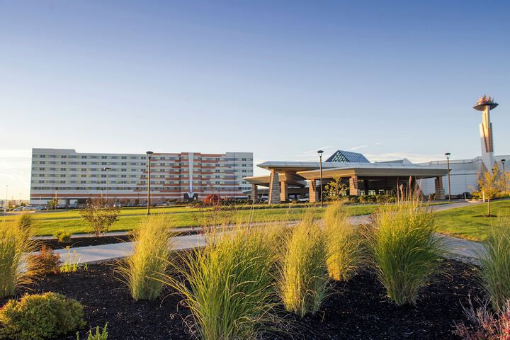 Mohegan Pennsylvania Casino Resort - Adults Only 21+