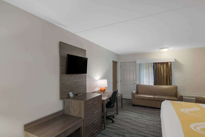Room 18 of 30