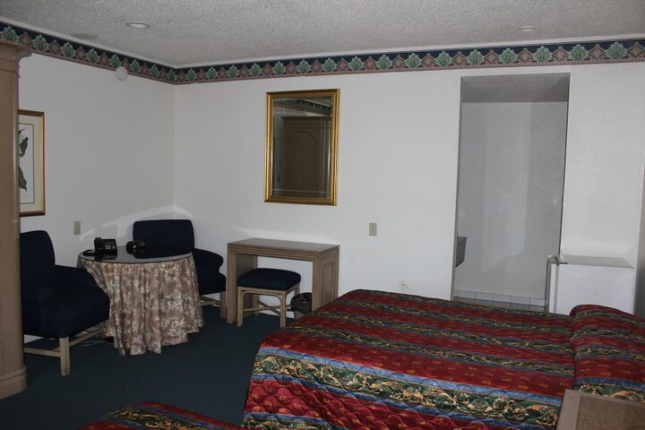 Room 15 of 39