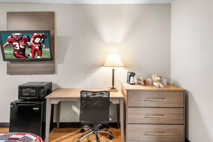Room 18 of 30