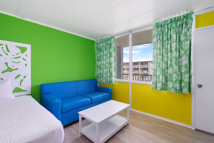 Room 18 of 35