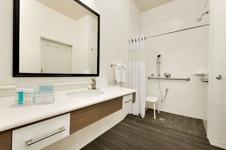 Hampton Inn & Suites Monroe