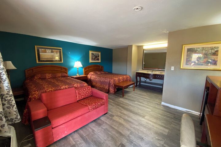 Room 16 of 17