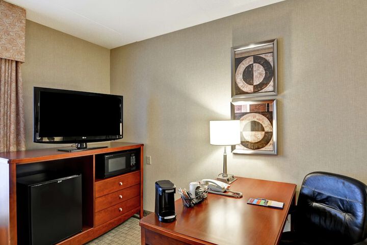 Room 25 of 39