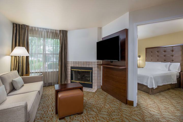 Room 12 of 43