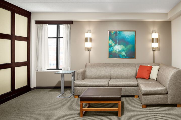 Room 13 of 30