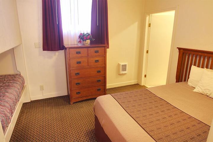 Room 89 of 117