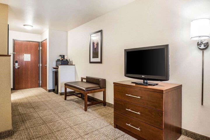 Room 52 of 94
