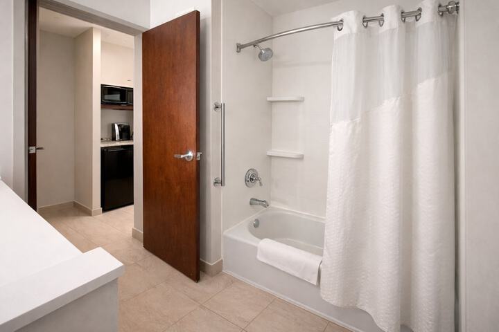 Holiday Inn Express Hotel & Suites St. Paul-Woodbury by IHG