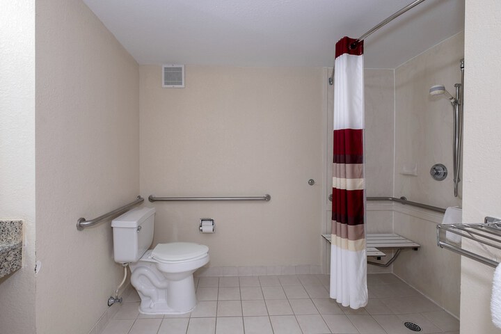 Room 13 of 42