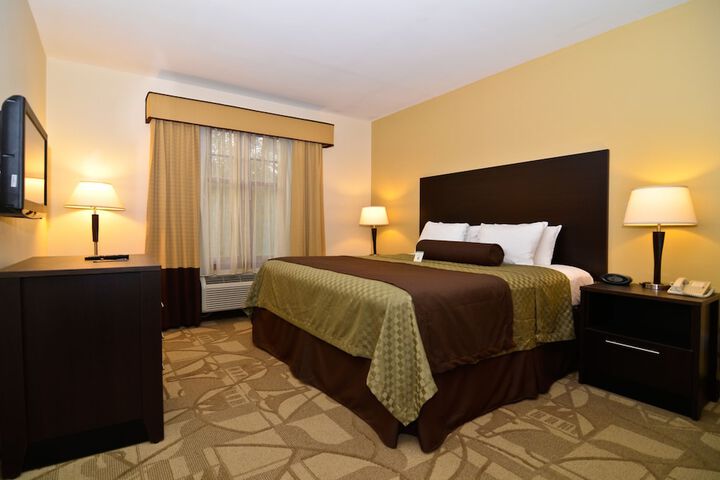 Best Western Plus The Inn & Suites at the Falls