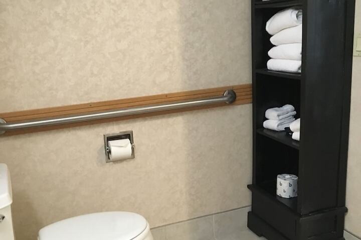 Room 45 of 61