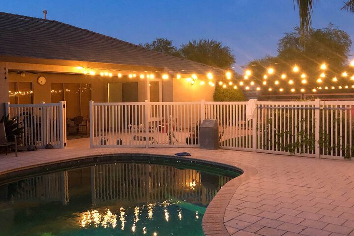 Pool Table Yard & Grill: Luxe Queen Creek Escape