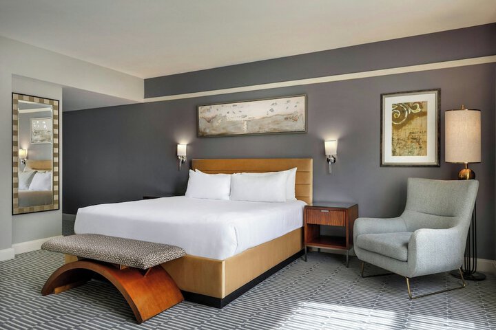 Ambassador Hotel Wichita Autograph Collection