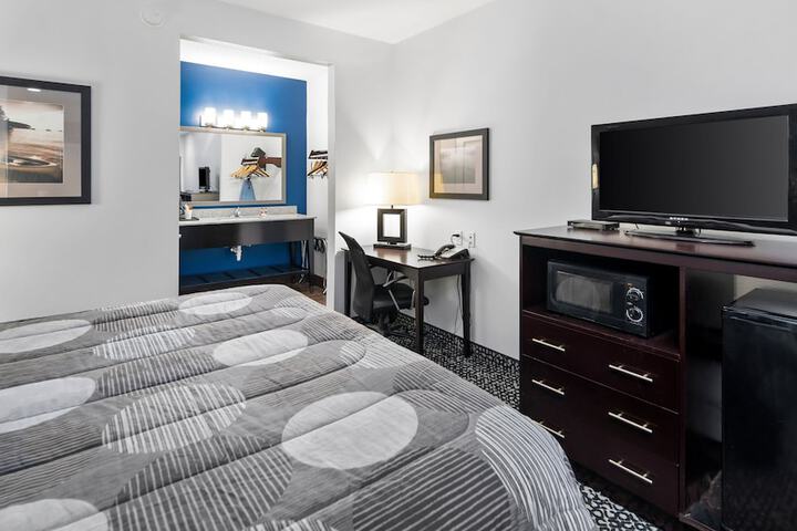 Room 17 of 51