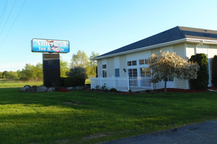 American Inn and Suites Houghton Lake