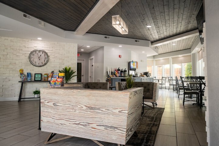 Twin Mountain Inn & Suites