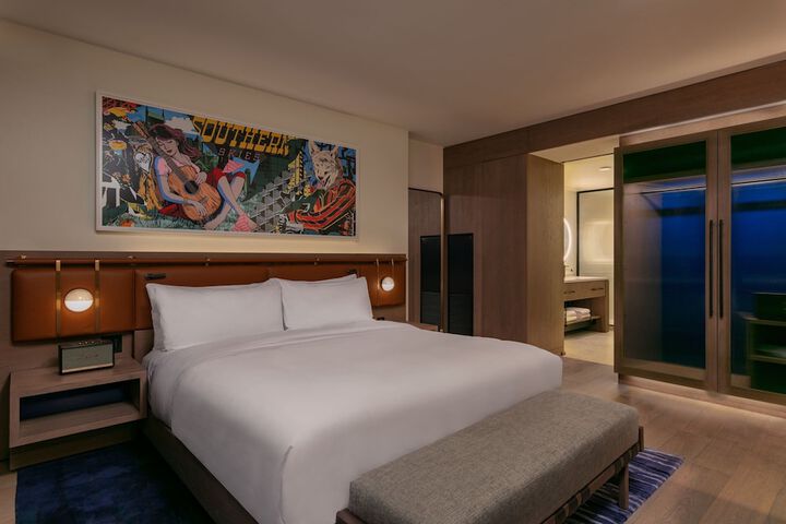 Room 59 of 124