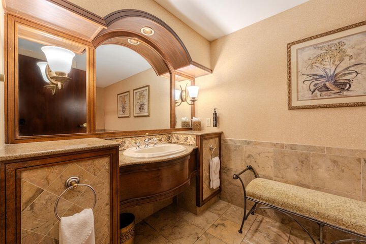 Chateau on the Lake Resort Spa and Convention Center