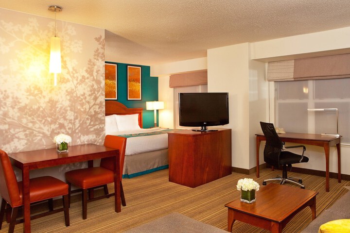 Room 17 of 51