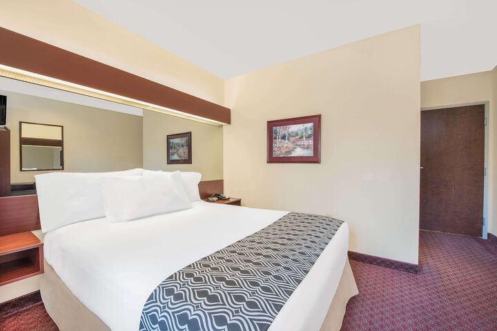 Room 12 of 15