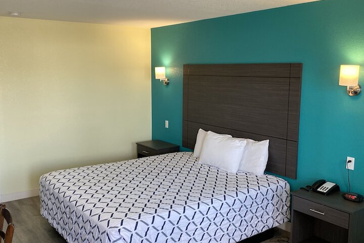 Room 16 of 24