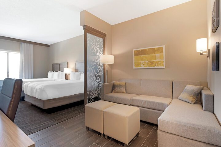 Room 10 of 39