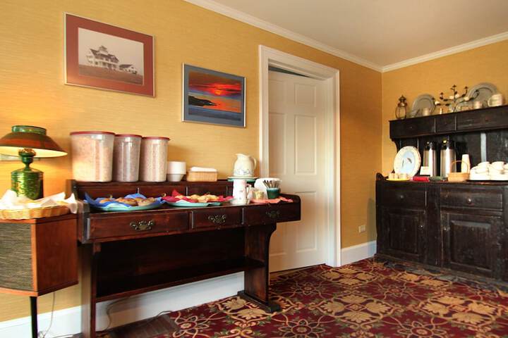 Hotel Interior 8 of 27