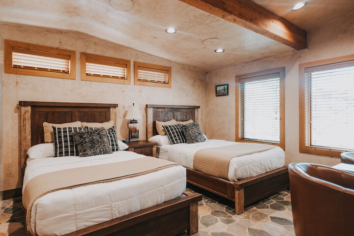 Cougar Ridge Resort
